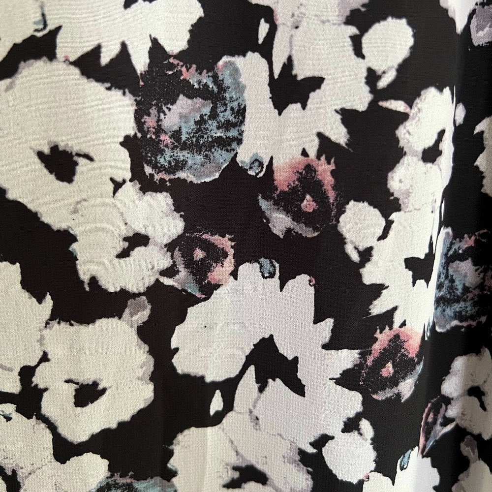Floral Sheer Long Sleeve Dress - Picture 4 of 7